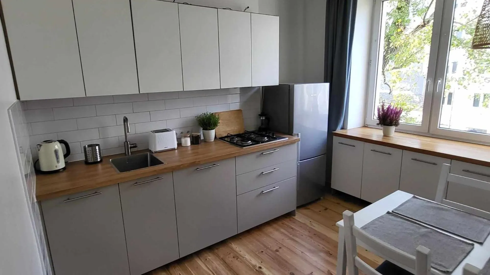 Noakowskiego - Serce Warszawy, Hala Koszyki Warsaw Apartment